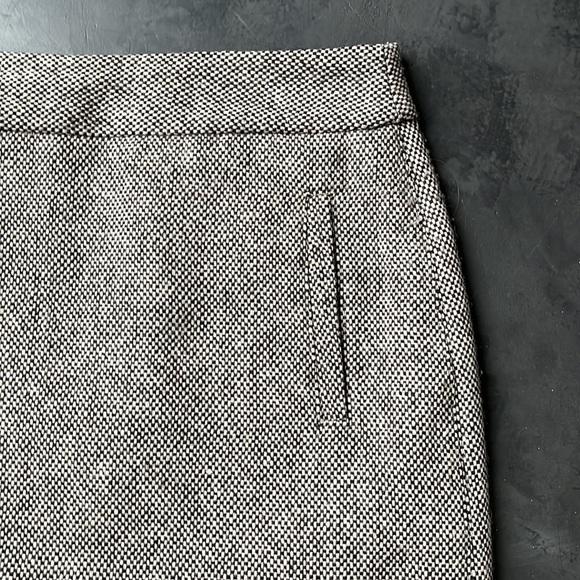 Banana Republic Wool Tweed Mini - Picture 2 of 8